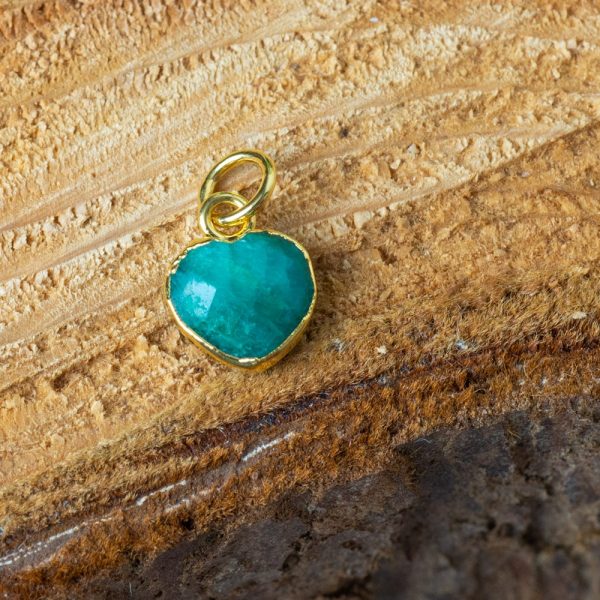 Pandantiv mini smarald  inima 1cm, piatra lunii mai, birthstone, druzy.ro, cristale 3