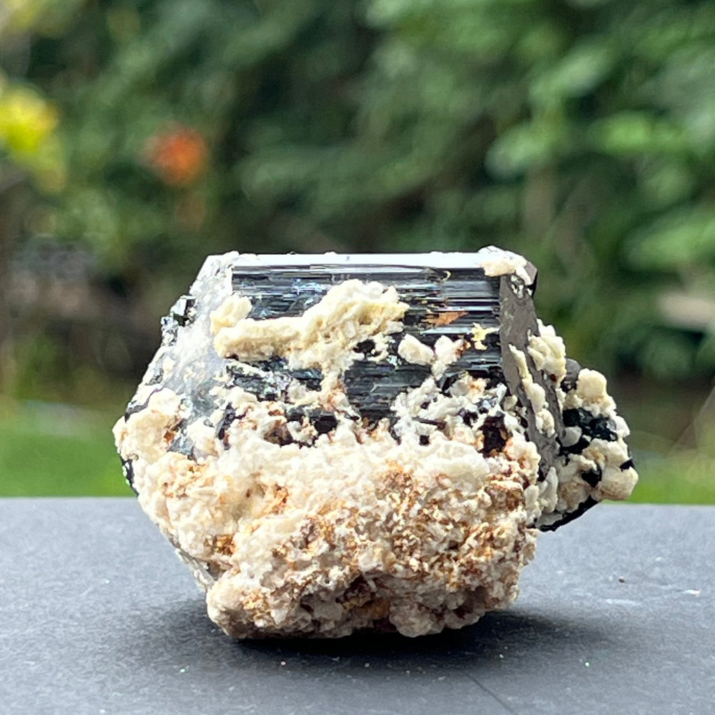 Turmalina neagra bruta m3, druzy.ro, cristale 2
